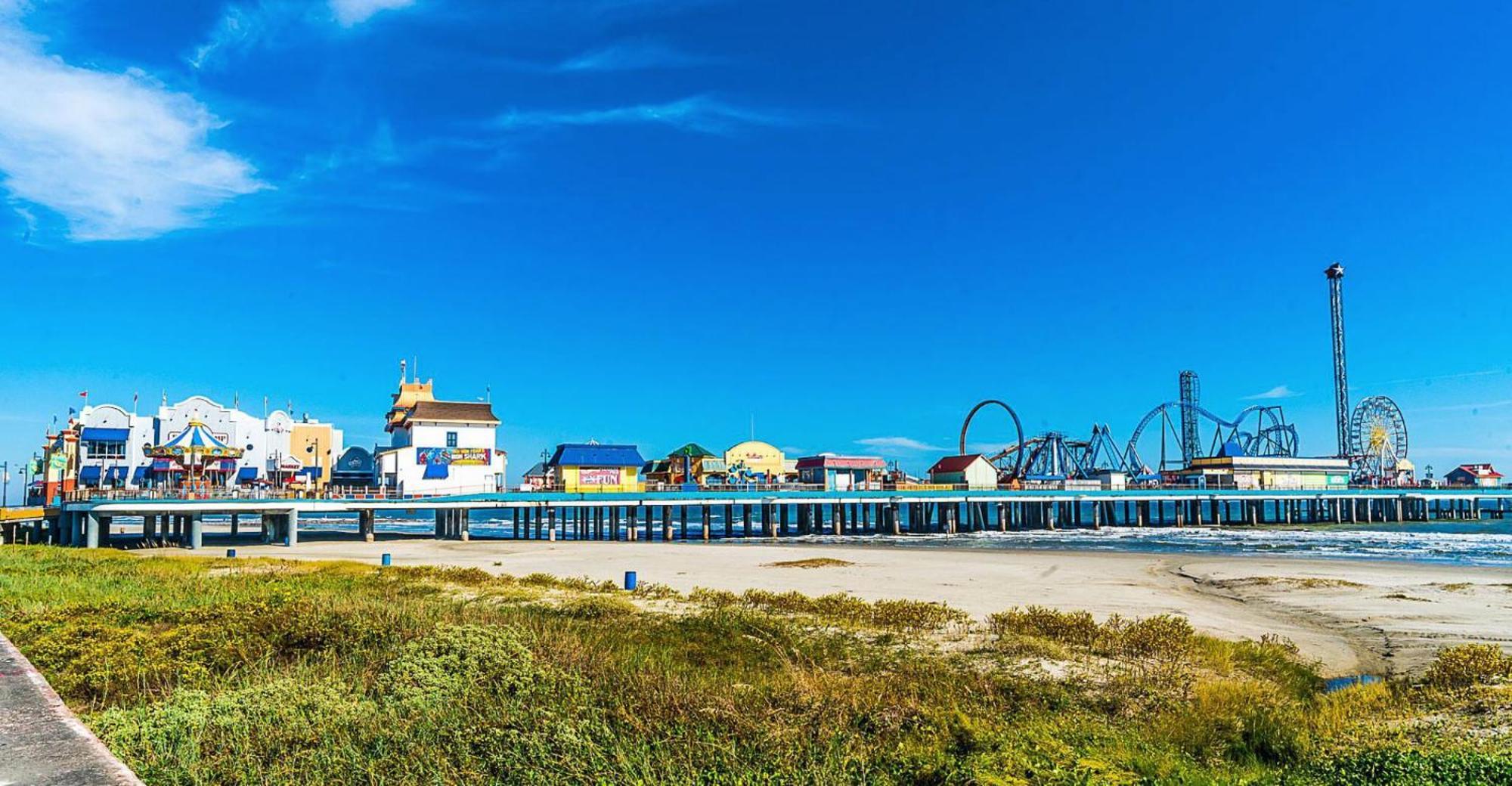 Perfect Location Spacious Yard Coffee Bar At This Lovely Beach Home Галвестън Екстериор снимка